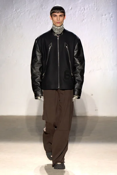 Look 12